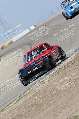 media/Apr-30-2022-CalClub SCCA (Sat) [[98b58ad398]]/Group 2/Race (Grapevine)/